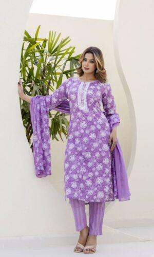 Artisanal Block-Printed Cotton Ensemble With Lace Accents